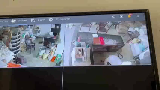 ➡️.....मैहर में दिन दहाड़े बड़ी वारदात, व्यापारी के गल्ले में रखे आठ लाख रुपए ले उड़ा चोर, चोरी की घटना सीसीटीवी में कैद