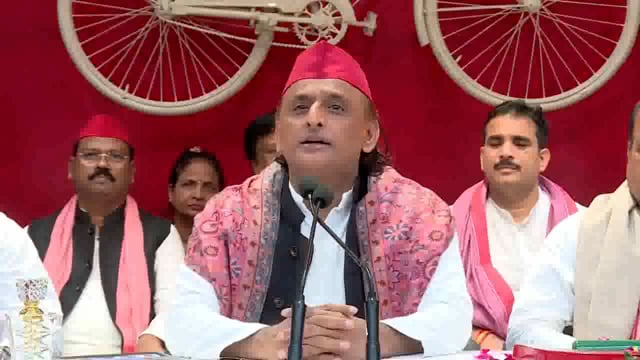 अखिलेश यादव ने जनता को गुमराह करने वाली संस्थाओं को काली सूची में डालने का आह्वान किया

कानपुर, उत्तर प्रदेश: समाजवादी पार्टी के अध्यक्ष अखिलेश यादव ने जनता को गुमराह करने वाली संस्थाओं#politics