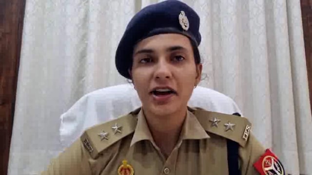 थाना कोतवाली क्षेत्रान्तर्गत घरेलू विवाद के चलते पति द्वारा अपनी पत्नी व अन्य व्यक्तियो पर चाकू से हमला कर घायल किया