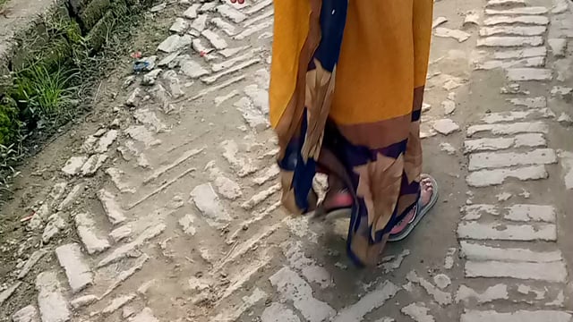 निहाली पुरवा गांव में नालियों का निर्माण करने के बाद एक बार भी नहीं की गई सफाई जिसके कारण ग्राम वासियों को परेशानी