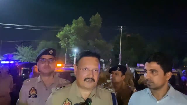 *जनपद के प्रमुख हाईवे पर सड़क दुर्घटनाओं एवं अपराधों की रोकथाम हेतु 06 हाइवे पेट्रोलिंग वाहनों को हरी झण्डी दिखाकर रवाना