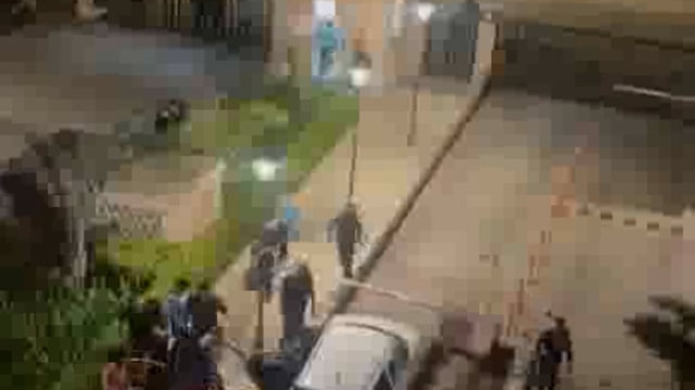 ➡️....लखनऊ...प्लासियों मॉल के बाहर लाठी डंडे चलता वीडियो आया सामने 
महिला डॉक्टर और बाउंसरों के बीच जैम कर भिड़ंत 
महिला डॉक्टर ने लाइसेंसी असलहे से किया फायर
सुशांत गोल्फ सिटी पुलिस किया गिरफ्तार. llll