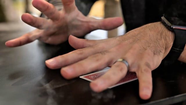 Video No pain, no gain by Adrian Vega & Gonzalo Albiñana