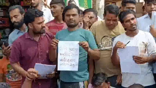 राया: मातृशक्ति ने संभाली आंदोलन की कमान, रेल मंत्री को लिखा खून से पत्र