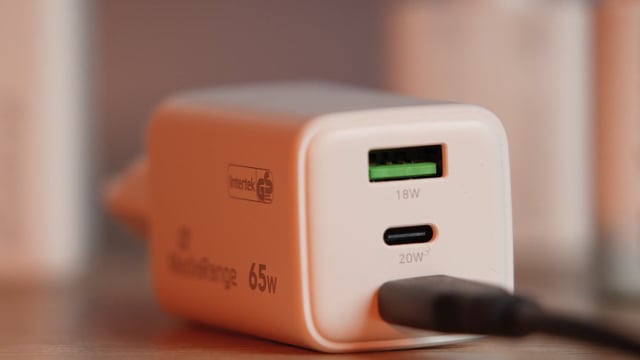 MediaRange Wall Charger 100W | 3-Port (2x USB-C & 1x USB-A), White