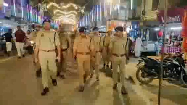 पुलिस महानिरीक्षक एवं पुलिस अधीक्षक ने दुर्गा पूजा पंडालों का किया निरीक्षण एवं श्रद्धालुओं की सुविधा के दिए निर्देश 
