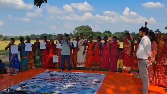 स्वच्छता ही सेवा कार्यक्रम के तहत आदिवासी गांव में प्राकृतिक खेती कर रही महिला किसानों को किया गया जागरूक एवं प्रशिक्षित