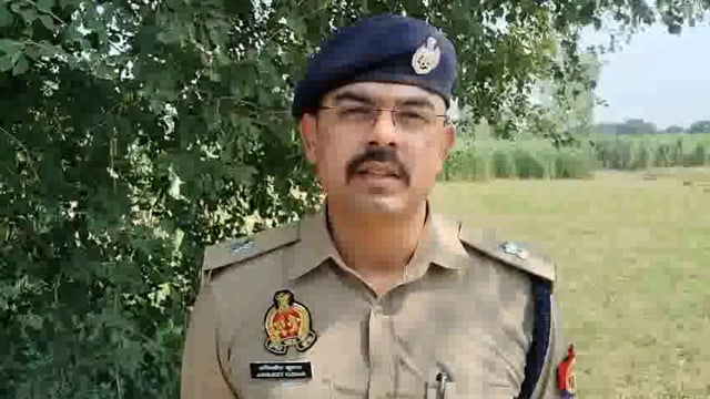 मेरठ थाना किठौर क्षेत्र अंतर्गत ग्राम भडौली में एक व्यक्ति की गोली लगने से उपचार के दौरान मृत्यु होने की घटना के संबंध में पुलिस अधीक्षक ग्रामीण मेरठ की बाइट।