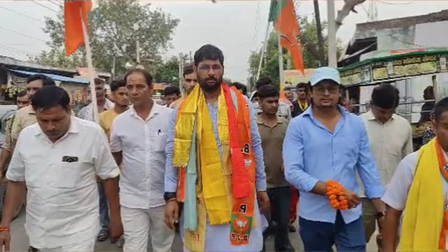 घटी जीएसटी मिला उपहार धन्यवाद मोदी सरकार के नारों से सोनई मंडल हुआ गुलजार जब पहुंचे राजेश चौधरी विधायक जी