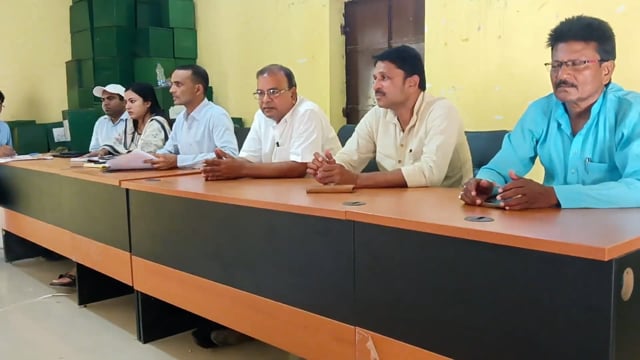 प्रखंड प्रमुख की उपस्थिति में 20 सूत्री सदस्यों की हुई बैठक, बीपीआरओ पर लगाए गए कई गंभीर आरोप