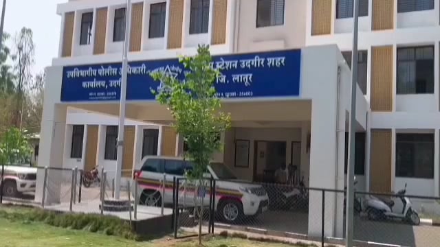 गणेश मंदिराजवळ जुगार अड्ड्यावर पोलिसांचा छापा,शहर पोलीस ठाण्यात गुन्हा दाखल