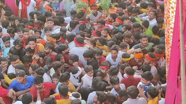 बगहा में सप्तमी पर निकली मां की भव्य डोला यात्रा, श्रद्धा और आस्था का उमड़ा सैलाब