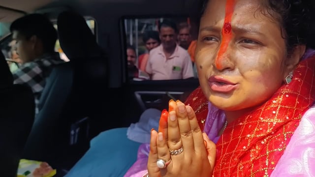 गांडेय विधायक कल्पना मुर्मू सोरेन का गांडेय दौरा,पूजा पंडालों का भ्रमण कर माथा टेका 