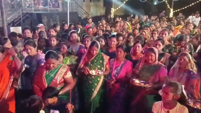 माडगुळे गावात देवीच्या स्वागताचा जल्लोष