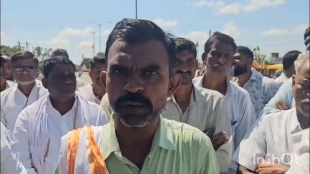 आनंदवन चौक येथे शेतकऱ्याचे जेलभरो आंदोलन ;प्रशासनाची तारांबळ उडाली