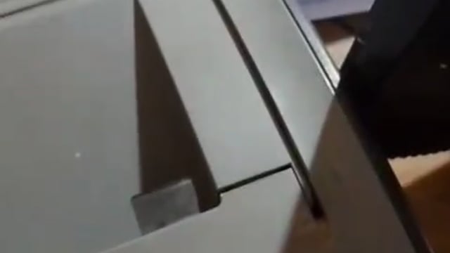 मथुरा के महावन तहसील में  लेखपाल का घूस लेते हुए वीडियो सोशल मीडिया पर वायरल