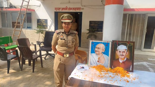 MANT- थाना सुरीर में गांधी, शास्त्री,जयंती धूमधाम से मनाई, ध्वजारोहण व माल्यार्पण कर दी, श्रद्धांजलि,,