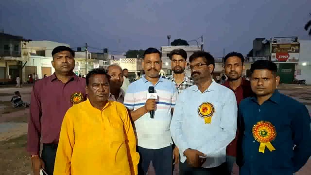 मेरठ श्री आदर्श रामलीला समिति के कोषाध्यक्ष अमित बंसल जी व मेला अध्यक्ष केपी धीमान जी ने बाइट दी।