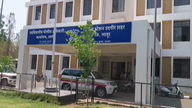 जय जवान चौकात रहदारीस अडथळा निर्माण केल्याप्रकरणी ऑटो चालकांवर गुन्हा दाखल