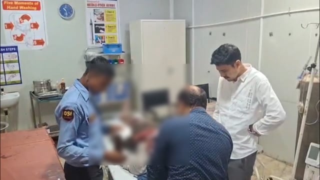 बगहा में भीषण हादसा, बेकाबू बाइक डिवाइडर से टकराई – सवार की हालत नाजुक