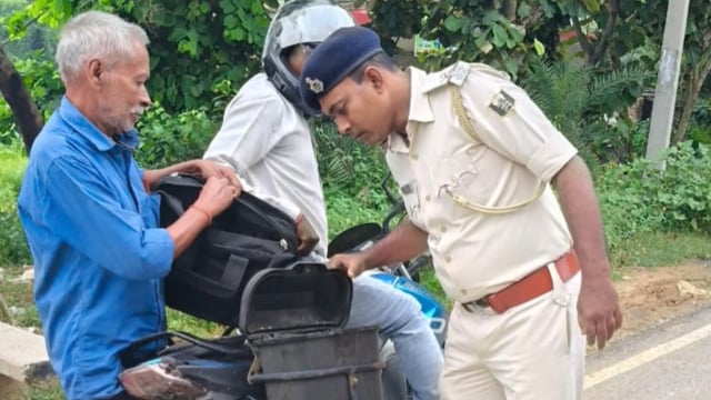  परना डाबर पुलिस ने चलाया वाहन जांच अभियान