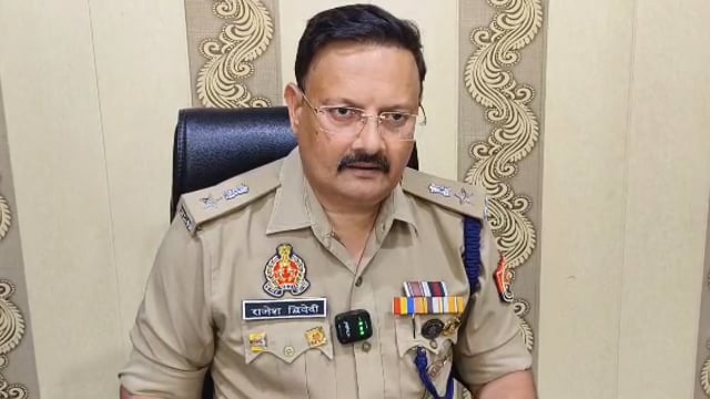 जनपद शाहजहांपुर थाना तिलहर क्षेत्रांतर्गत निमार्णाधीन कालोनी में अज्ञात व्यक्ति की संदिग्ध रुप से मृत्यु होने की घटना होने व पुलिस द्वारा कृत कार्यवाही के संबंध में पुलिस अधीक्षक महोदय श्री राजेश द्विवेदी की वाइट।