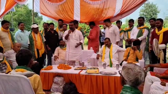 एम एल सी ने क्षेत्रीय लोगों से अपील किए कि जिन गांवों में आवागमन बिजली  पानी आवास, एवं अन्य समस्यायों हो वे अवगत कराएं,