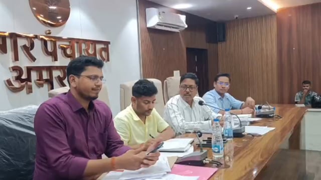 जिला निर्वाचन पदाधिकारी ने विधानसभा आम निर्वाचन में सभी निर्वाचक पदाधिकारियों को दिए आवश्यक दिशा निर्देश