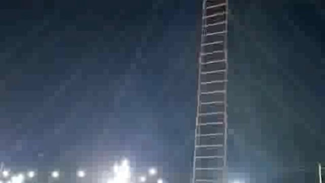 युवक ने लगाई मौत की छलआंग,करतब देख लोगों ने दवाई दांतों तले उंगलियां