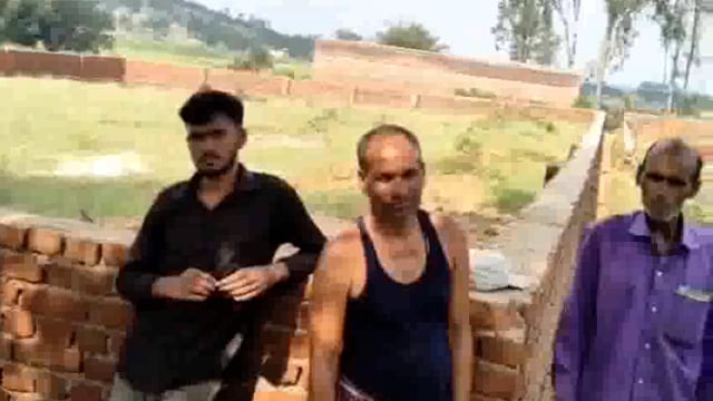 राष्ट्रीय राजमार्ग इसरी- डुमरी पथ किनारे सरकारी जमीन की लूट 