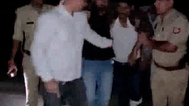 आज दिनांक 08.10.2025को थाना उदयपुर पुलिस व स्पेशल टीम-अपर पुलिस अधीक्षक(पश्चिमी)बृजनन्दन राय की बाइट#latest_news 