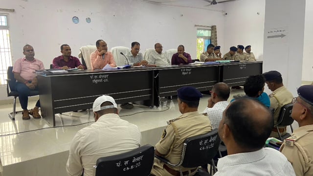 उप विकास आयुक्त ने बेलहर विधानसभा क्षेत्र संख्या 163 के सभी सेक्टर पदाधिकारी के साथ बैठक आयोजित