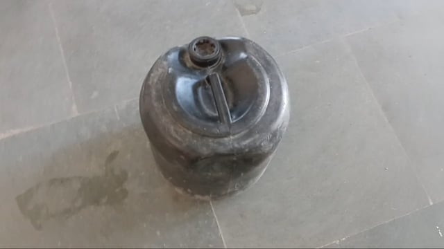 छापेमारी में 20 लीटर महुआ शराब बरामद धंधे बाद फरार