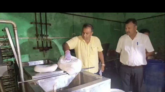 रुड़की! प्रशासन ने छापेमारी कर अवैध तरीके से चल रही घटिया पनीर फैक्ट्री का किया भंडाफोड़!