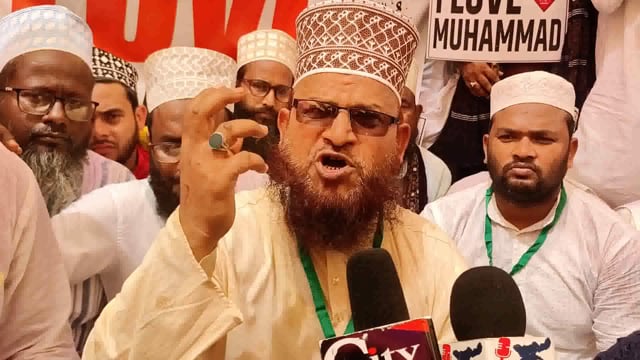 मदरसा आलिम एवं फाजिल की डिक्री की मान्यता समाप्त करने का प्रयास, प्रोटेस्ट कर जताया विरोध 