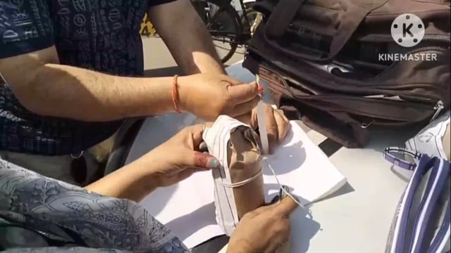 तोहर पर खाद विभाग हुआ सतर्क खाद विभाग की टीम ने संदिग्ध दूध की गाड़ी को पीछा कर कर पकड़ा 40-40 लीटर की 19 कैन बरामद