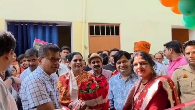 बच्चों के गंभीर रोगों का अब होगा जिला मुख्यालय पर उपचार केजी नंदा हॉस्पिटल में राज्यसभा सांसद साधना सिंह ने किया उद्घाटन