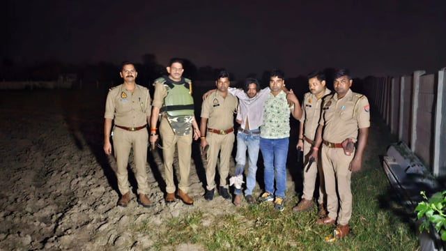 झांसी पुलिस एनकाउंटर: ई-रिक्शा लूट मामले में मुठभेड़ के बाद दो बदमाश गिरफ्तार, गोली से एक घायल