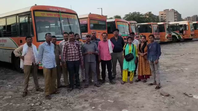 शाहजहांपुर डिपो के शाखा मंत्री श्री विजय वर्मा जी ने दिल्ली में भी अपने कर्मचारियो के साथ 16 तारीख को लखनऊ धरने में जा