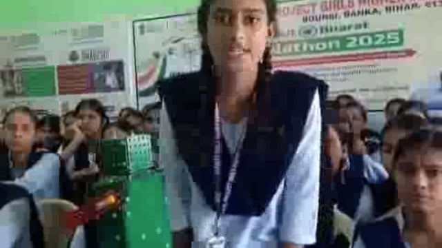 विद्यालय की छात्रा से प्रधानमंत्री ने की वीडियो कॉन्फ्रेंसिंग में संवाद, तकनीकी विषयों पर भी की चर्चा