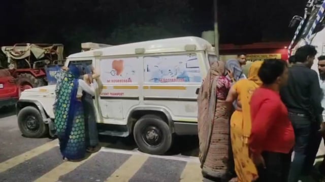 विवाहित महिला के साथ की मारपीट इलाज के दौरान हुई मौत शव लेकर कोतवाली पहुंचे मायका पक्ष के लोग