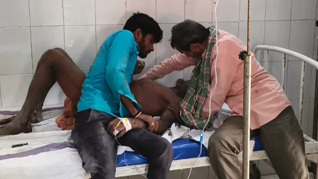 करंट की चपेट में आने से पिता पुत्र जख्मी, पुत्र की हुई मौत, पिता रेफर