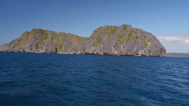 Virtual Sea Boat Journey - Along Fantastic Rock Formations 4 with Water Sounds