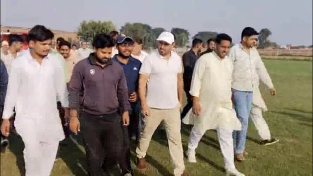 पानीगांव में एमएलसी विधायक योगेश नौहवार ने किया टूर्नामेंट का शुभारंभ।