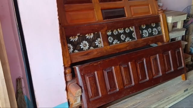 दीपावली और छठ पर्व पर सजा चांदो मिस्त्री फर्नीचर दुकान