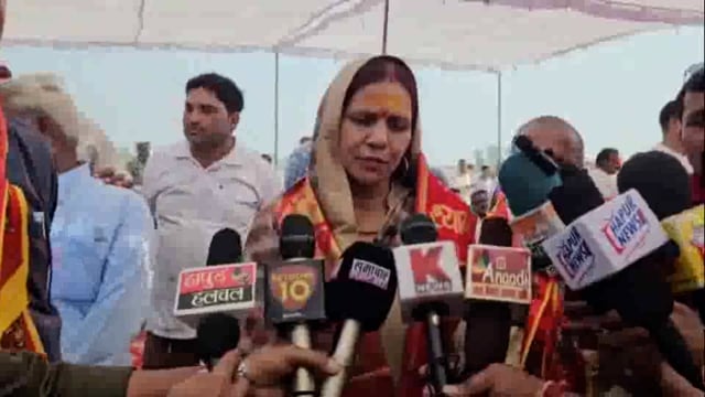 गढ़मुक्तेश्वर कार्तिक मेला भूमि पूजन के समय जिला पंचायत अध्यक्ष रेखा नागर जी से खास बातचीत