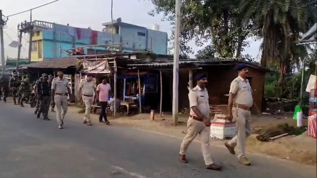 पुलिस के एरिया डोमिनेशन से चुनाव में अशांति फैलाने वाले असामाजिक तत्वों में मचा हड़कंप