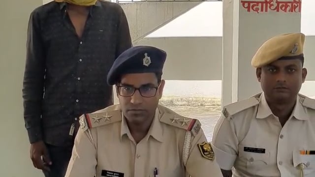 हथियार व चोरी की वाहन के साथ युवक गिरफ्तार