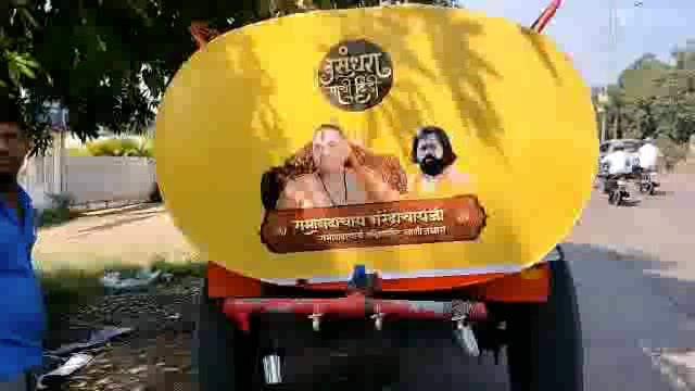 जगद्गुरु रामानंदाचार्य दक्षिण पीठ नाणीजच्या वसुंधरा पायी दिंडीची आगमन तेलंगणाचे नाणीज तसेच नागपूर मराठवाडा नाशिक मुंबई पुणे गोवा या पिठावरून तेलंगणा राज्य के 700 हो भक्त 1000 की मी से पायी दिंडीत कुत्रा ही सामिल होता.कोल्हापुर वरुन नानिज या ठिकाणी प्रस्थान झाले.