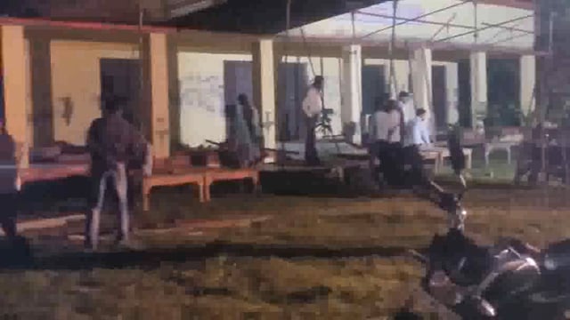 पलिया के जिला पंचायत बालिका इंटर कॉलेज परिसर में बारूद का अड्डा